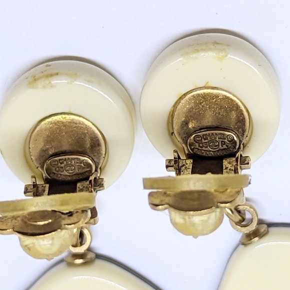 CHANEL Vintage 90's Camellia Clip On Dangle Earrings - Picture 8 of 10